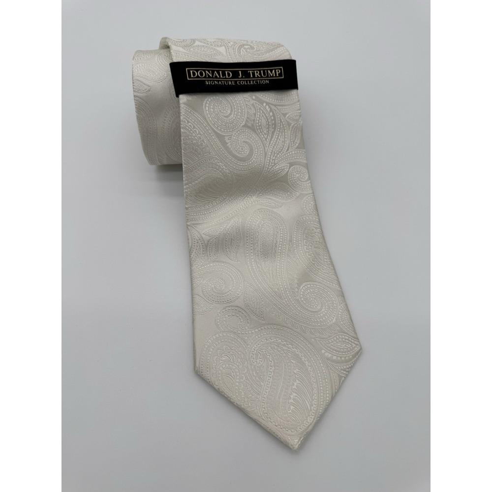 Donald J. Trump Signature Collection Tie Ivory Gold Paisley‎ Silk Luxury Classic